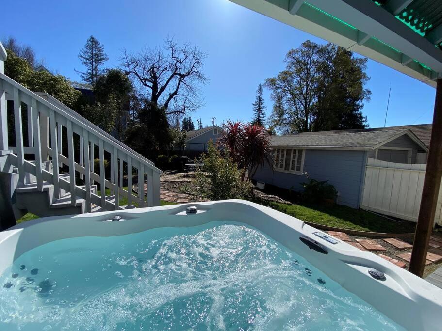 Downtown Napa Hot Tub Retreat - 3 Bed L 2 Bathヴィラ エクステリア 写真